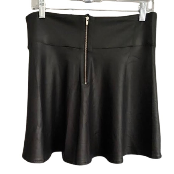 Pleather Skater Skirt Forever 21 - Picture 2 of 13